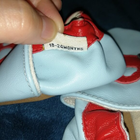 NWOT-- Litiquet Soft Sole Baby/Toddler Shoes with Car Design - Picture 2 of 5